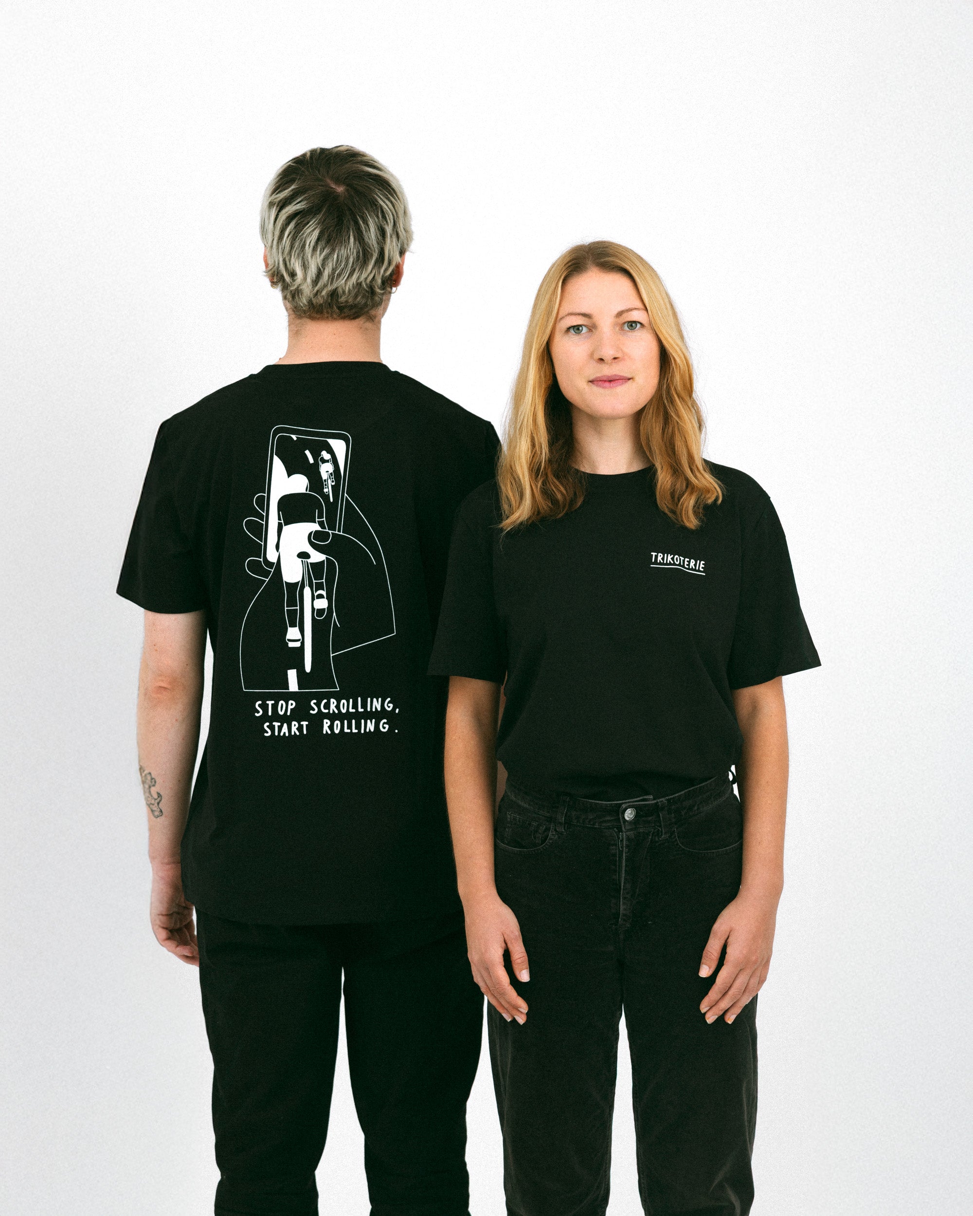 T-Shirt Stop Scrolling Schwarz